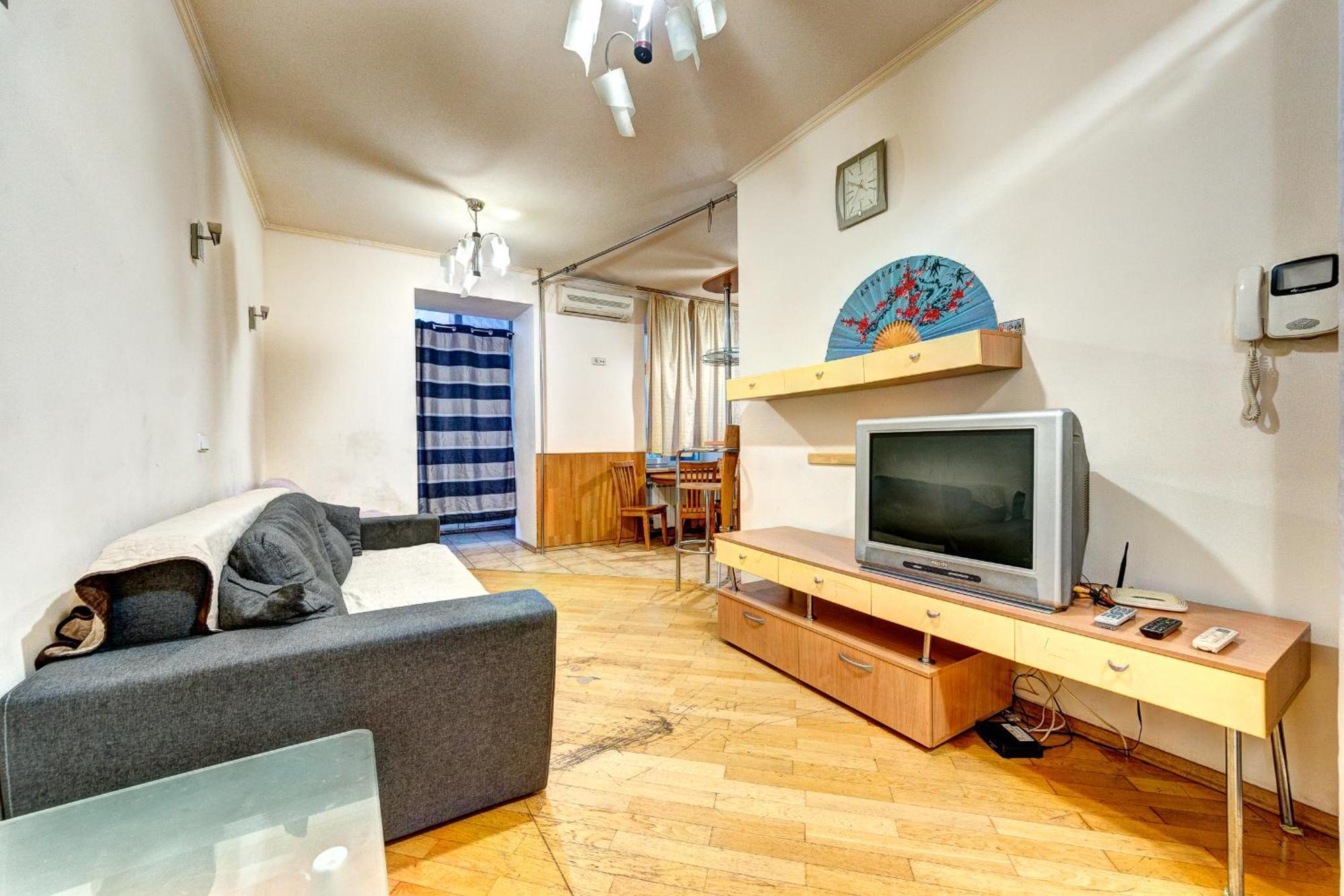 3-кімнатні, метро палац спорту Apartment *