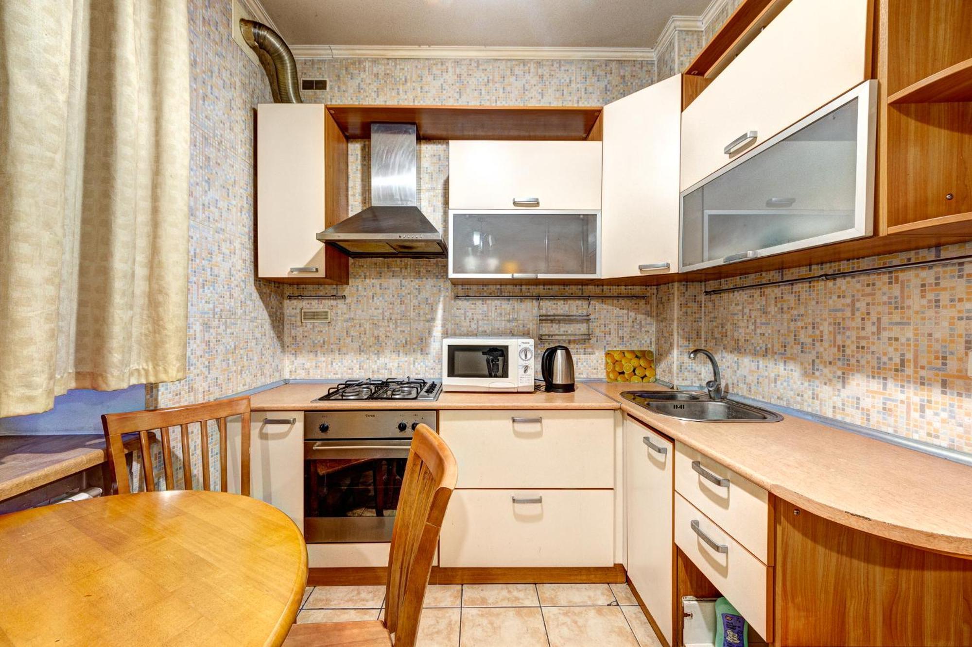 3-кімнатні, метро палац спорту Apartment